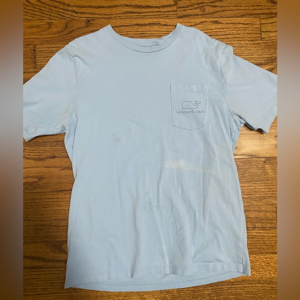 Vineyard vines light blue shirt